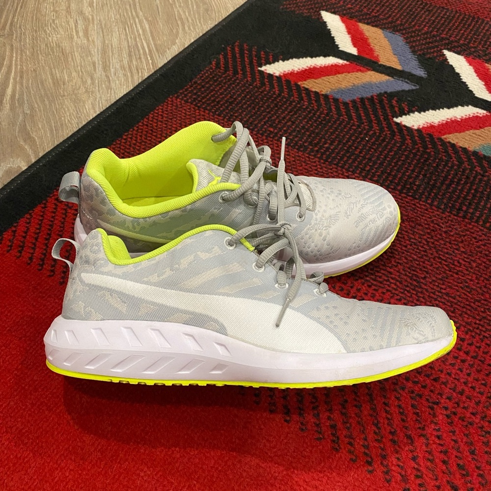 Puma women’s tennis shoes size 8.5 gray & lime green
